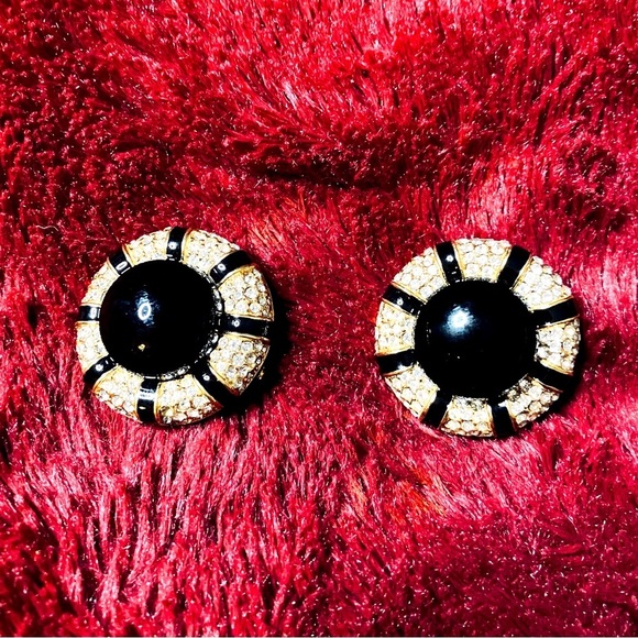Ciner Large Vintage Gold Tone Black Enamel & Crystal Earrings - Picture 4 of 8